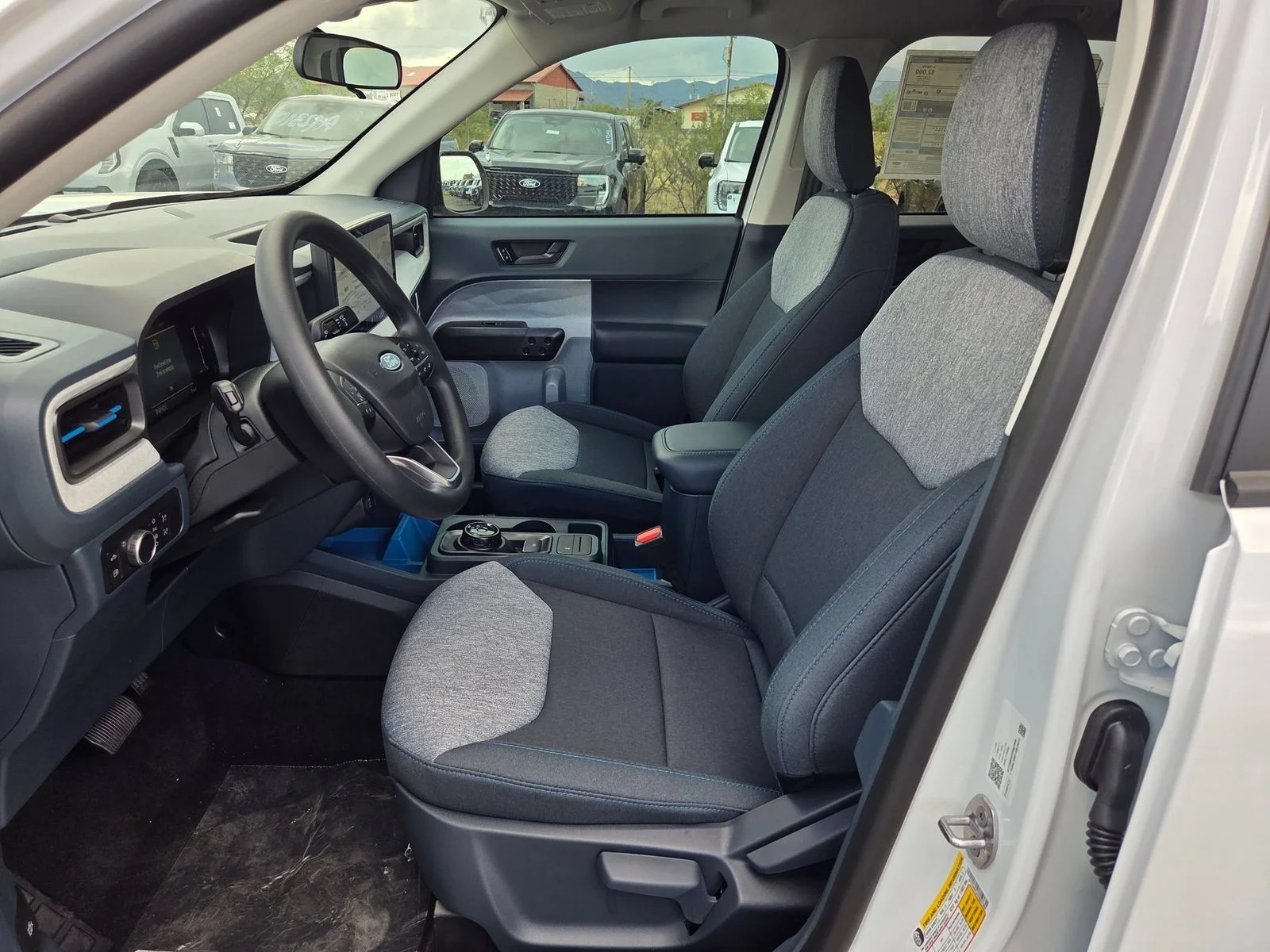 New 2026 Oxford White Ford XLT image 11