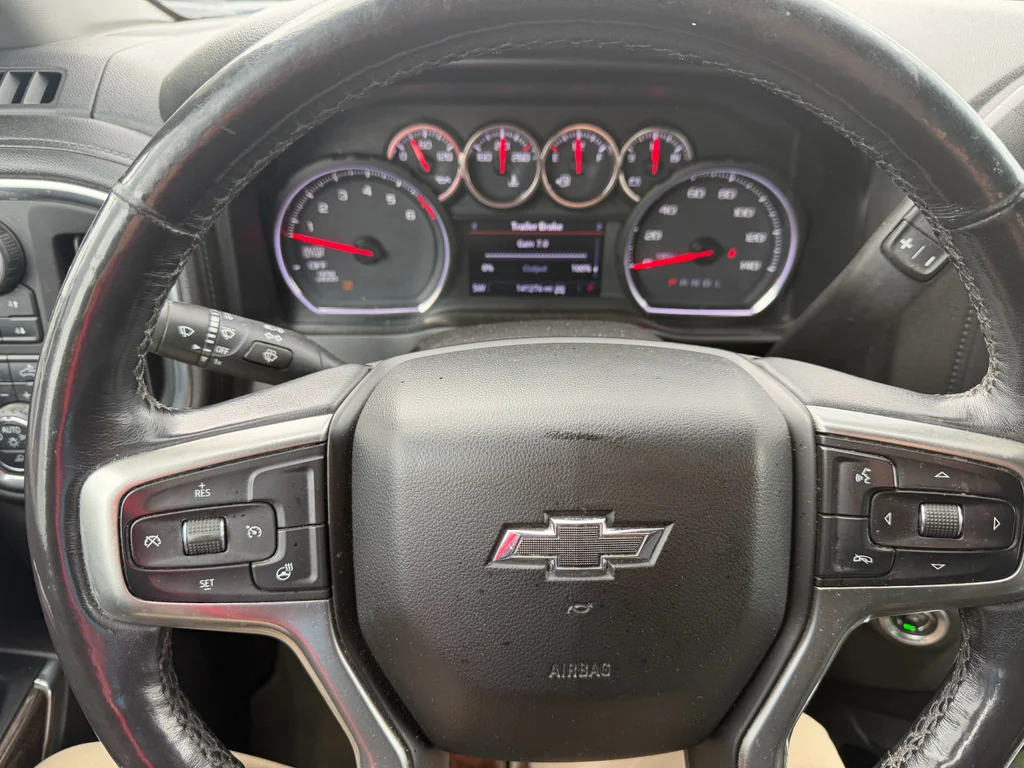 Used 2019 SHADOW GRAY METALLIC Chevrolet RST image 5