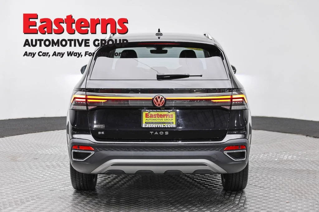 Used 2025 Black Volkswagen 1.5T SE image 6