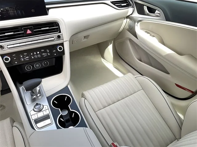 Used 2026 White Genesis 2.5T Prestige image 7
