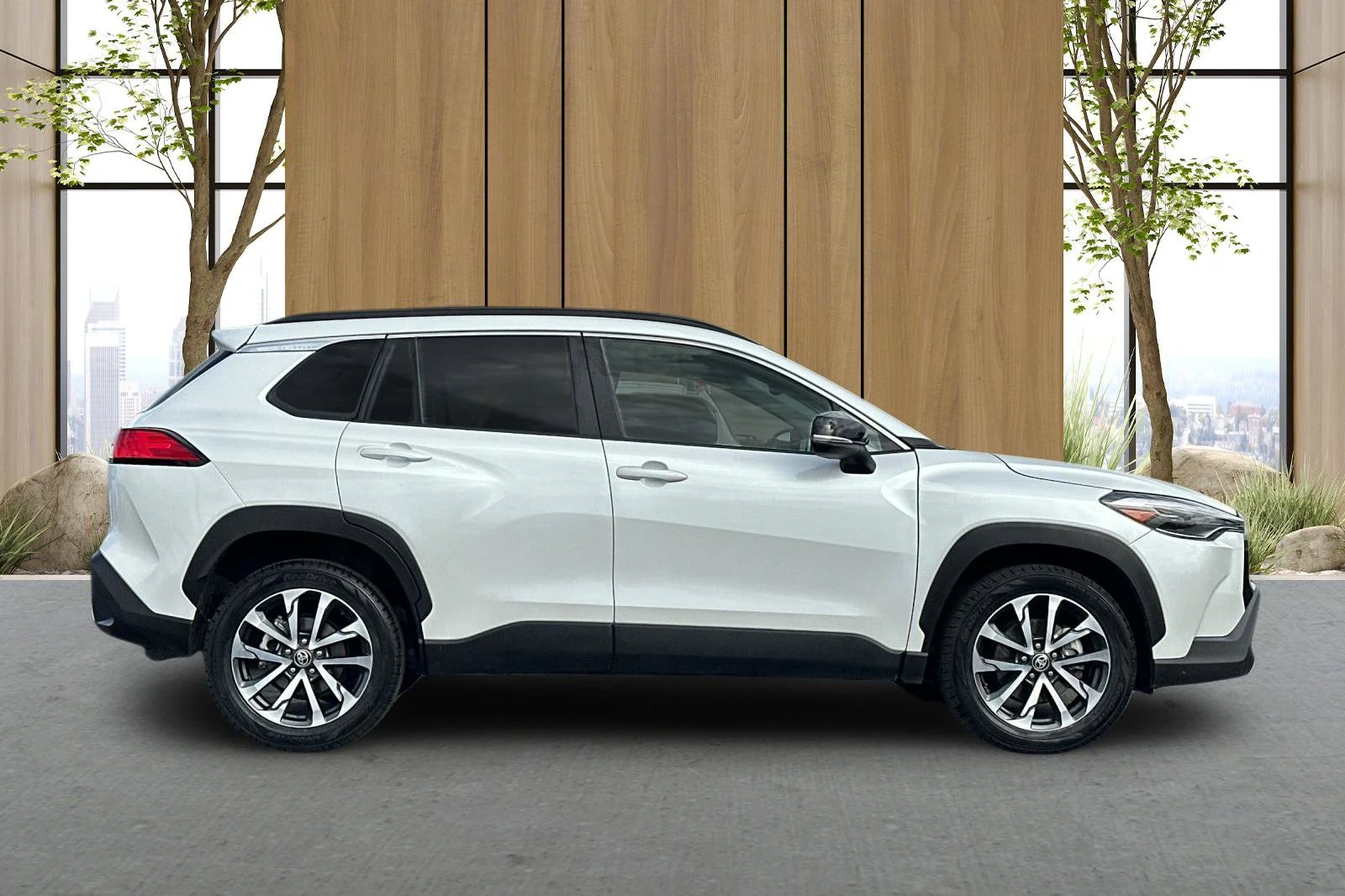 Used 2025 Beige Toyota XLE image 3