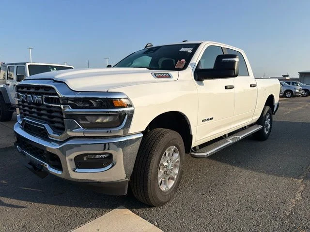 Used 2026 White Ram Big Horn image 2