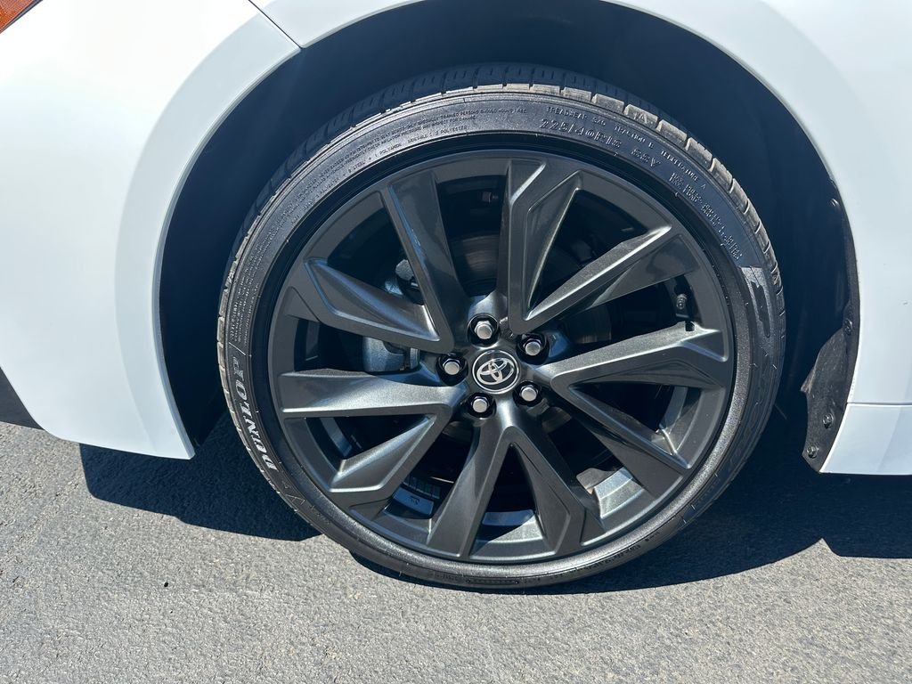 Used 2025 Ice Toyota SE image 12