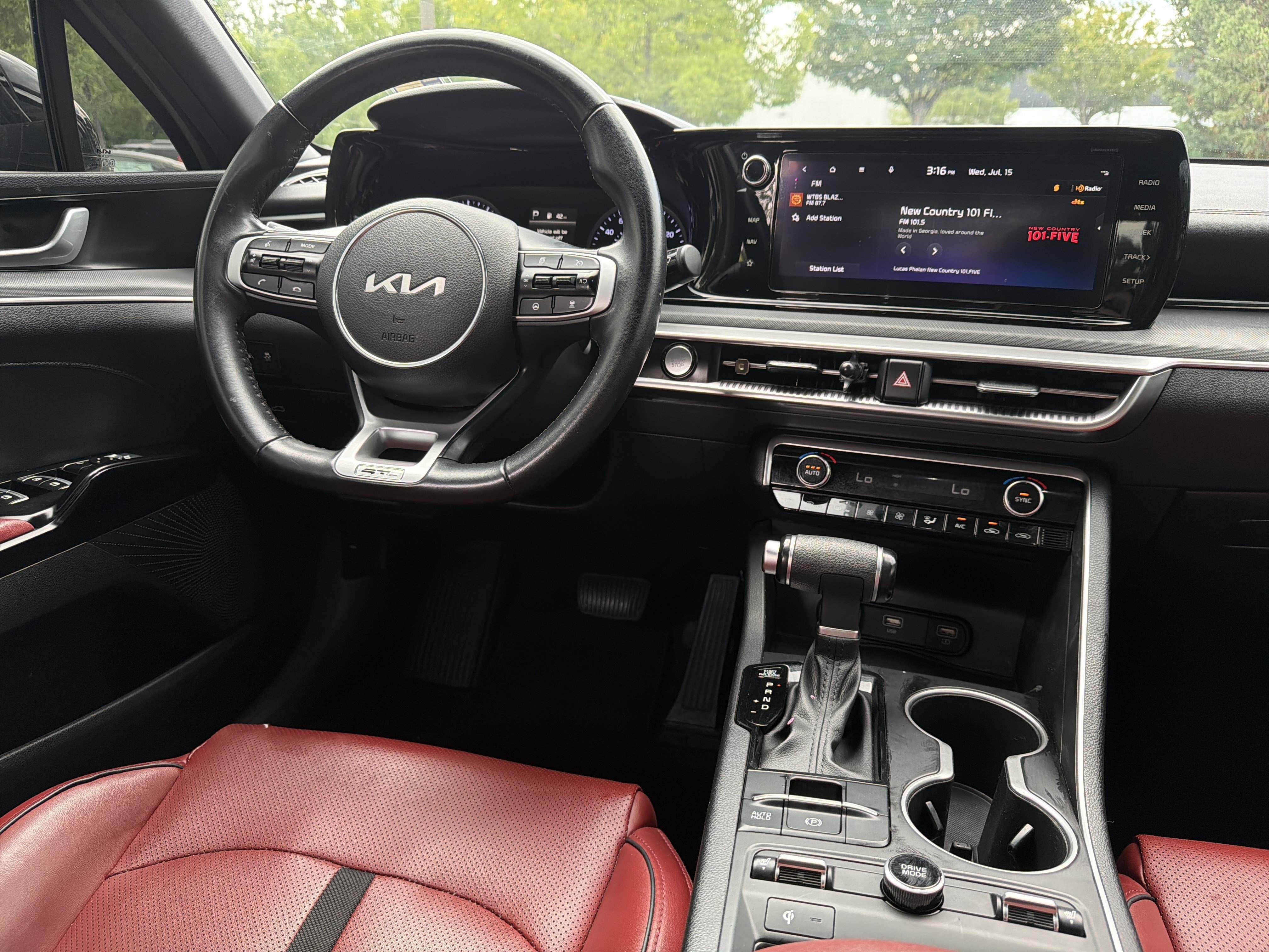 Used 2024 Wolf Gray Kia GT-Line image 3