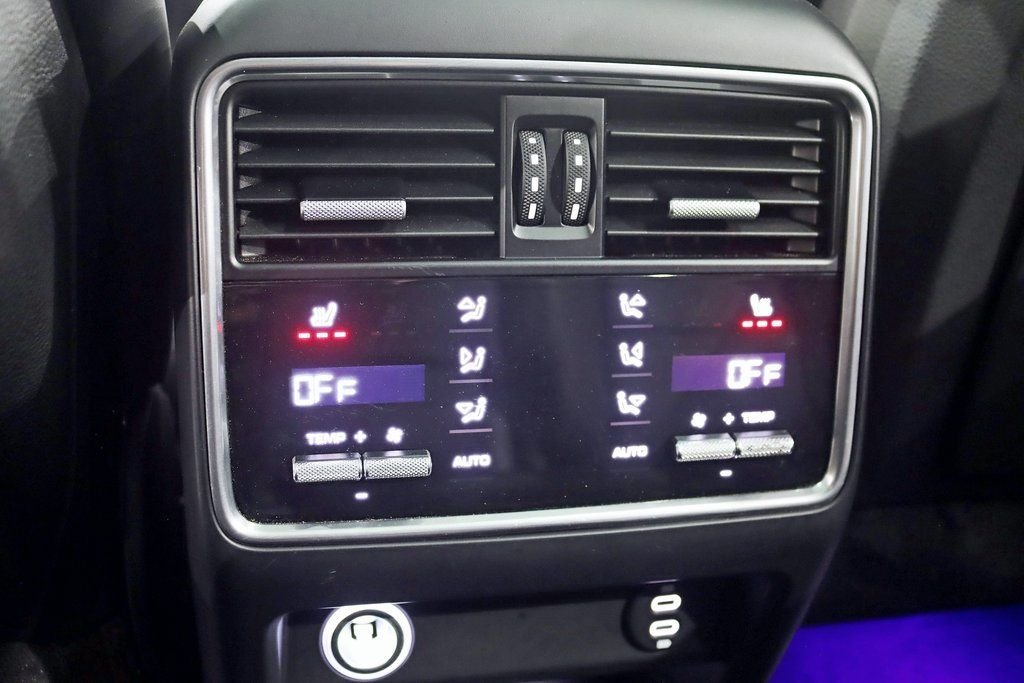 2022 Porsche Cayenne Platinum Edition - Photo 27