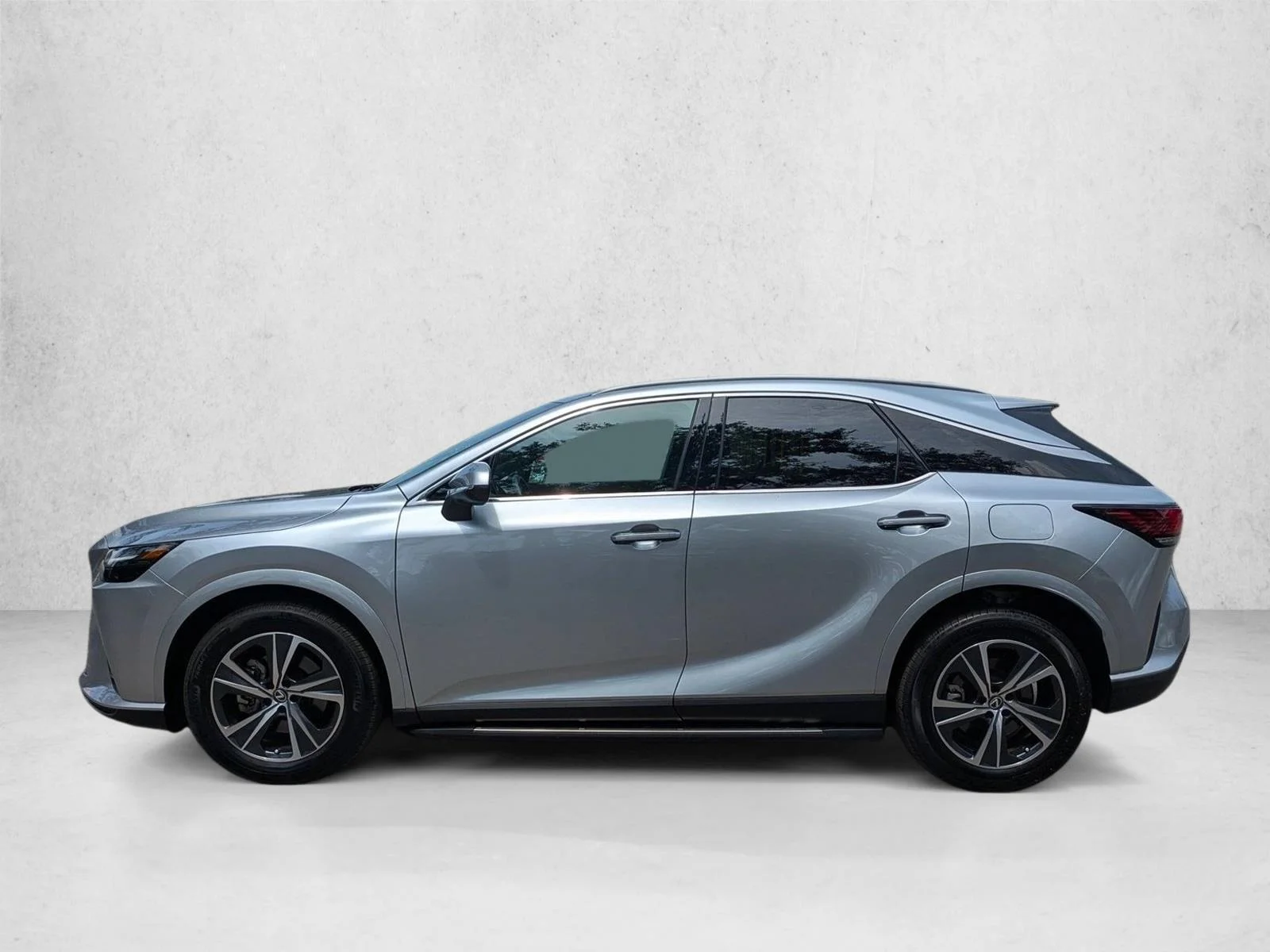 Certified Used 2025 Iridium Lexus RX 350 Premium image 9