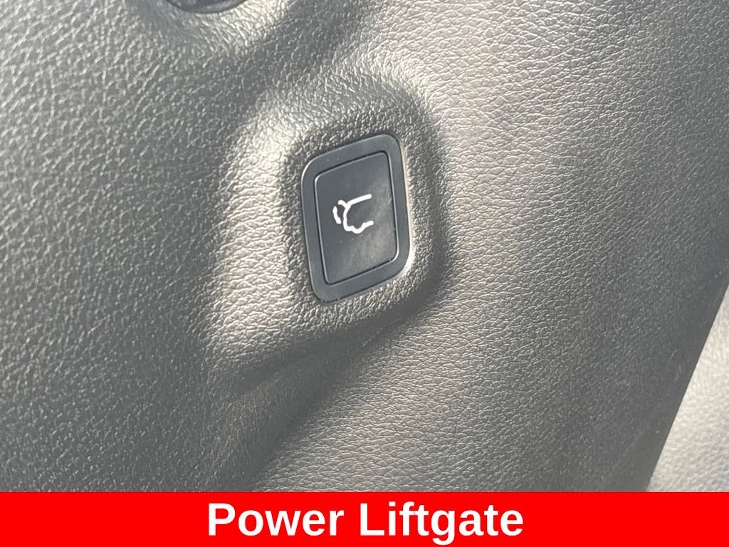 Used 2022 Black Jeep Latitude image 15