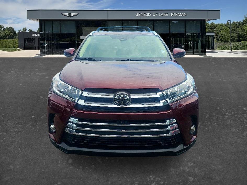 Used 2018 Ooh La La Rouge Mica Toyota Limited Platinum image 2