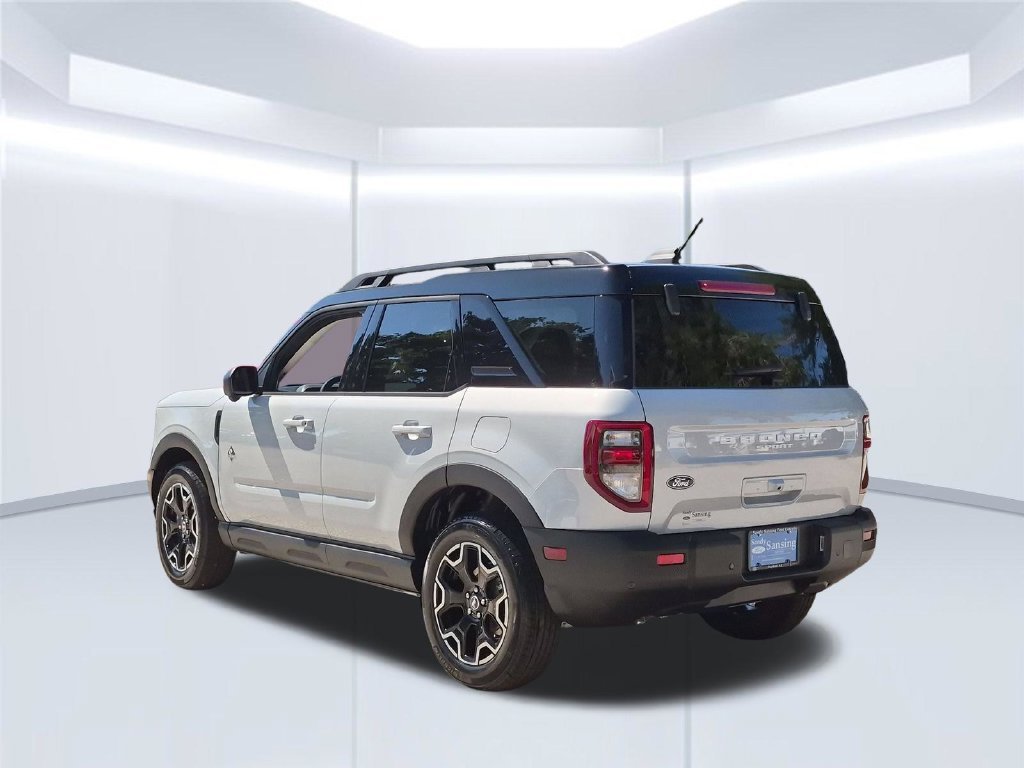 New 2026 Space White Metallic Ford Outer Banks® image 3