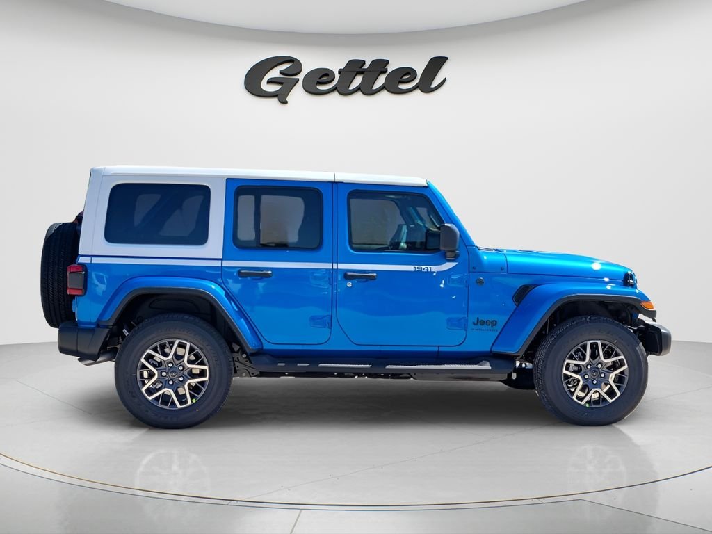New 2026 Hydro Blue Pearl-Coat Exterior Paint Jeep Sahara image 4