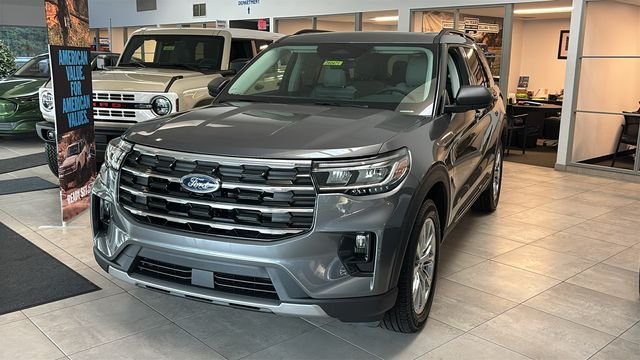 New 2026 Carbonized Gray Metallic Ford Active image 2