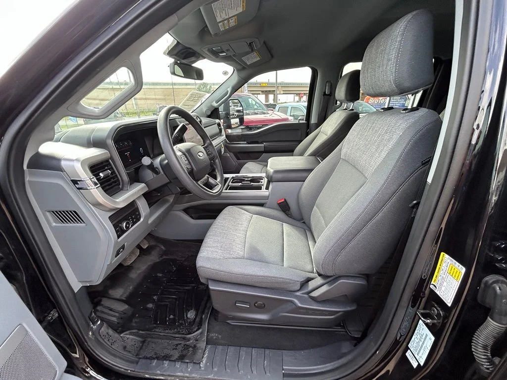 Used 2025 Black Ford XLT image 13