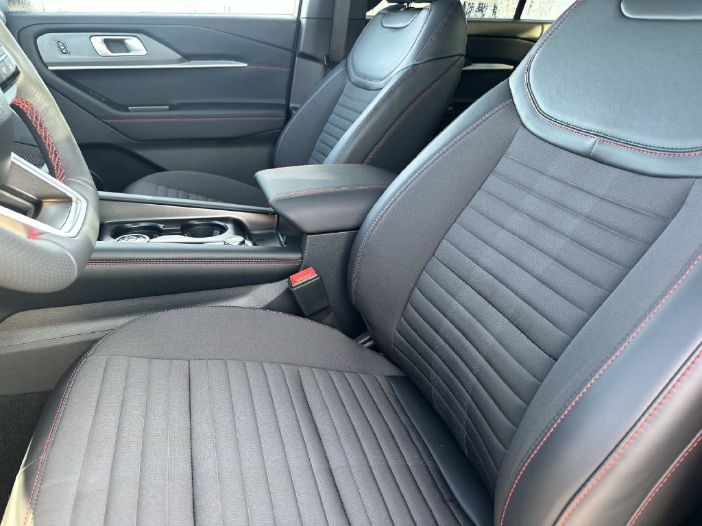 New 2027 Avalanche Gray Ford ST-Line image 19