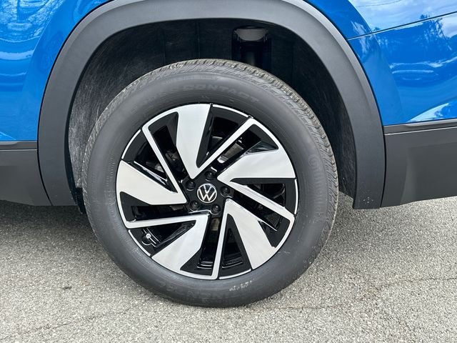 New 2026 Blue Volkswagen 2.0T SE w/Technology image 38