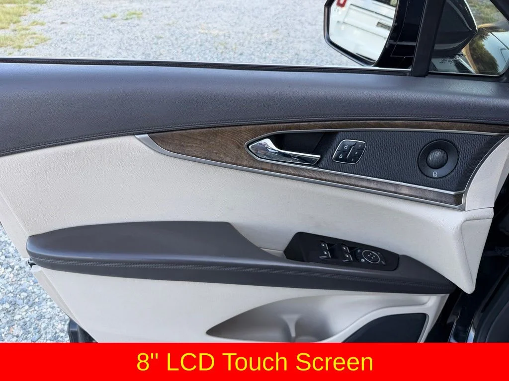 Used 2016 Black Lincoln Select image 25