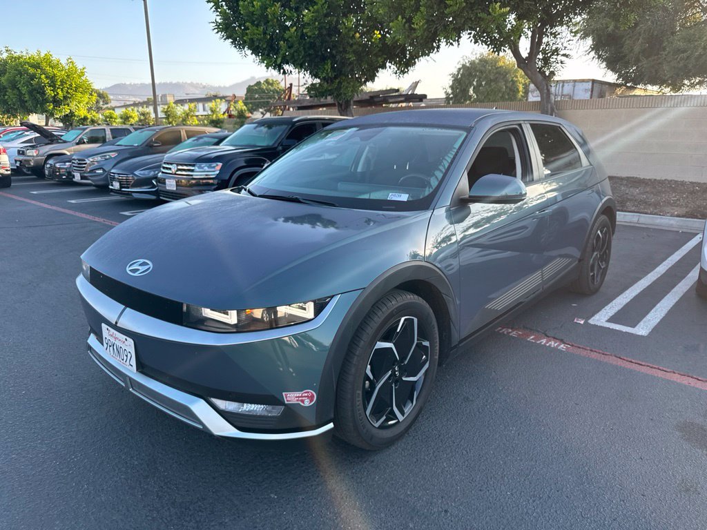 Certified Used 2024 Green Hyundai SEL image 1