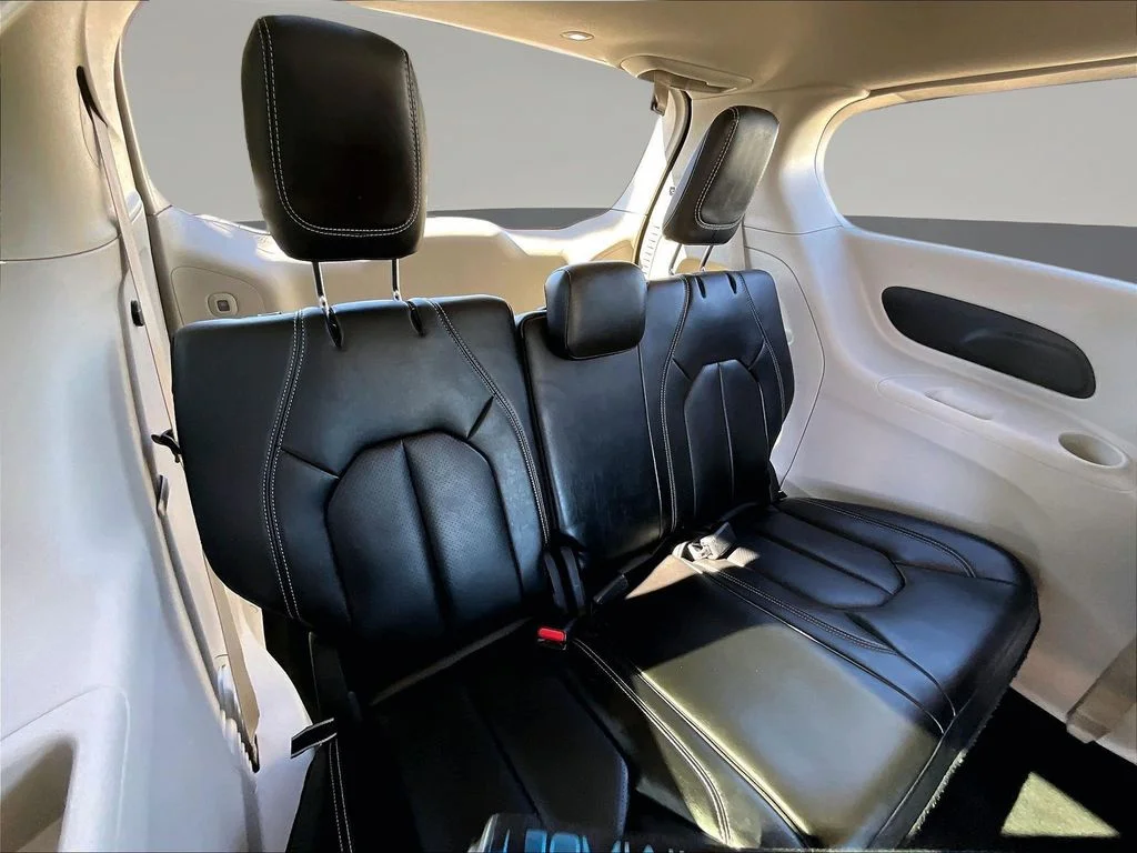2023 Chrysler Pacifica Touring L - Photo 27