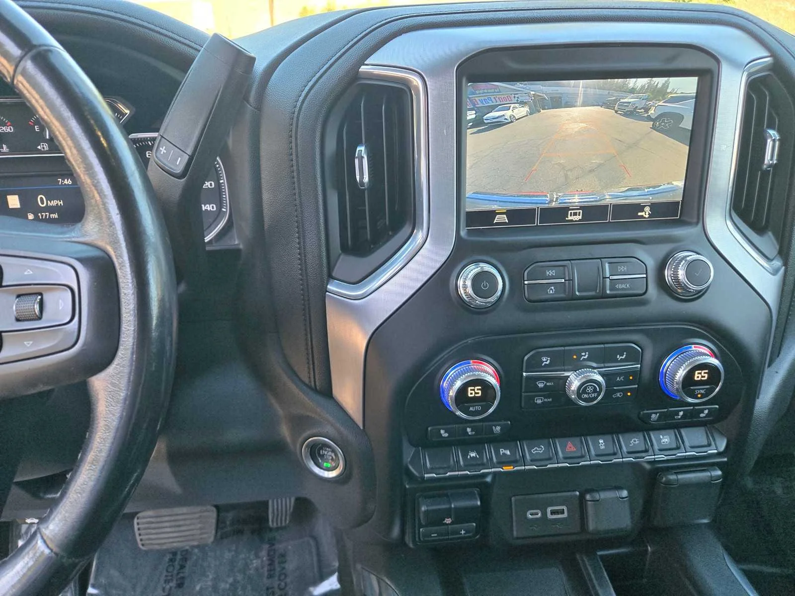 Used 2022 Onyx Black GMC SLT image 13