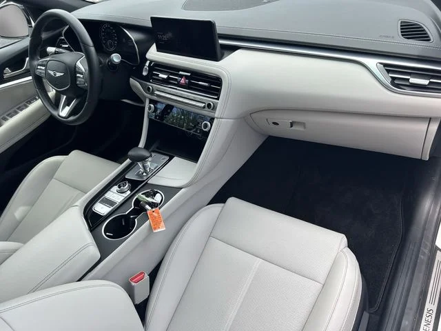 Used 2025 White Genesis 2.5T image 17