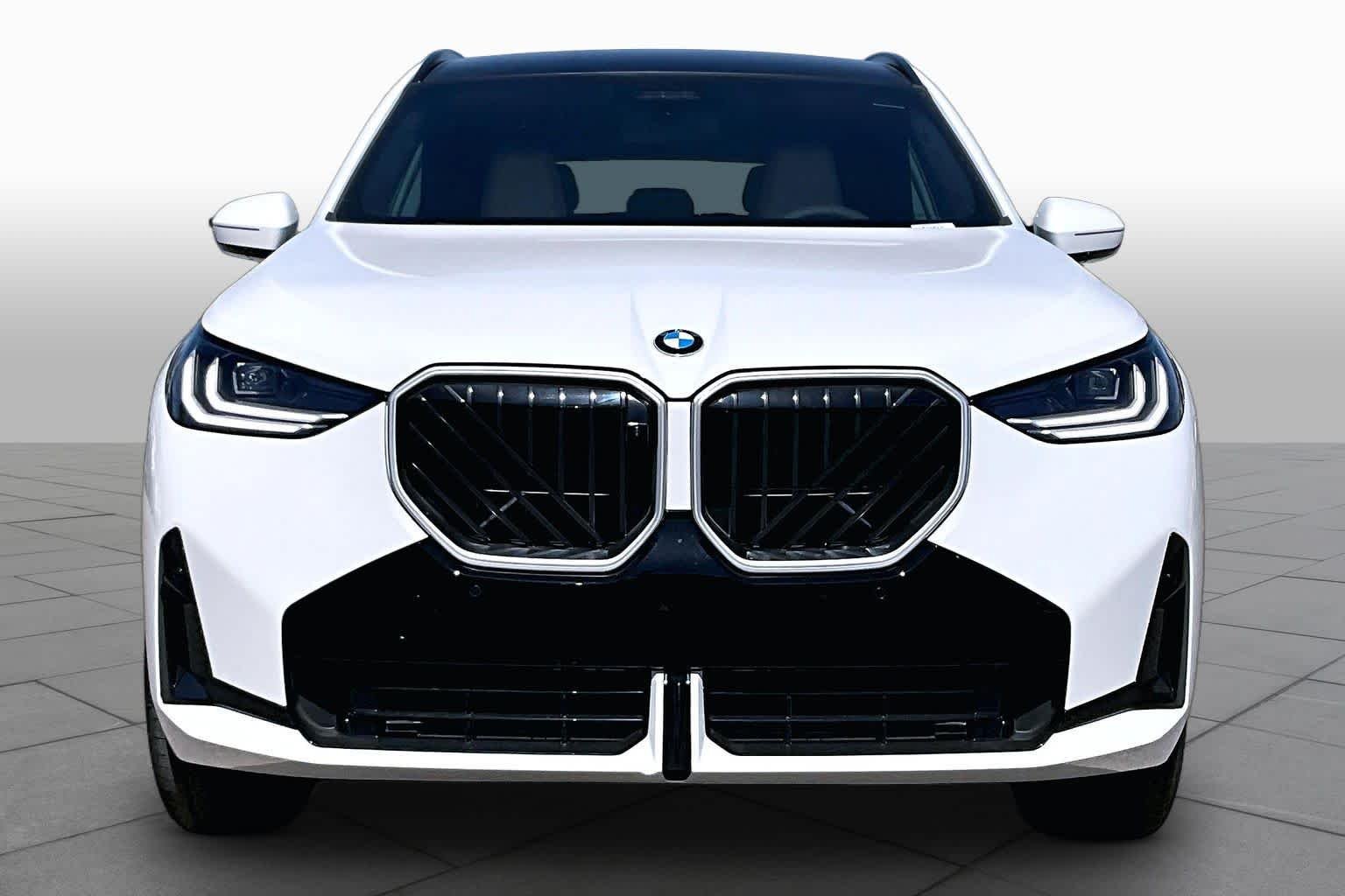 New 2026 Alpine White BMW 30 xDrive image 3