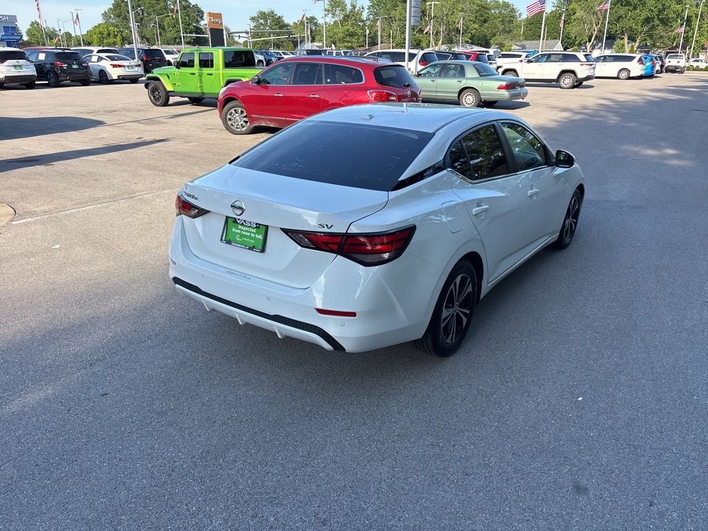 Used 2022 White Nissan SV image 5