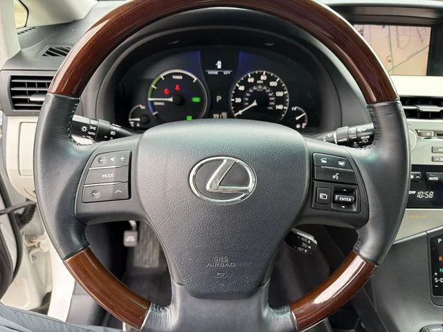 Used 2011  Lexus 450h image 16