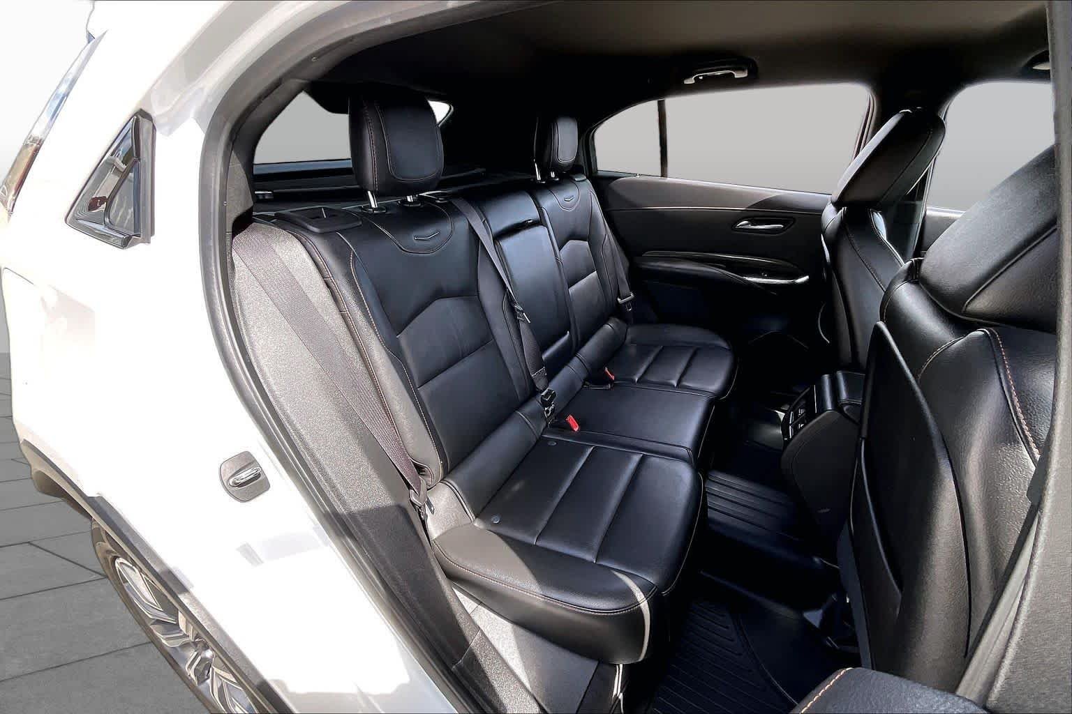 Used 2019 CRYSTAL WHITE TRICOAT Cadillac FWD Sport image 18
