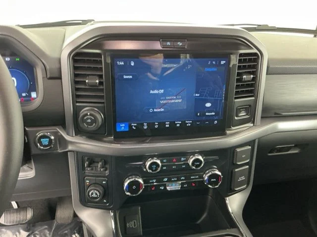 New 2026 Oxford White Ford XLT image 19