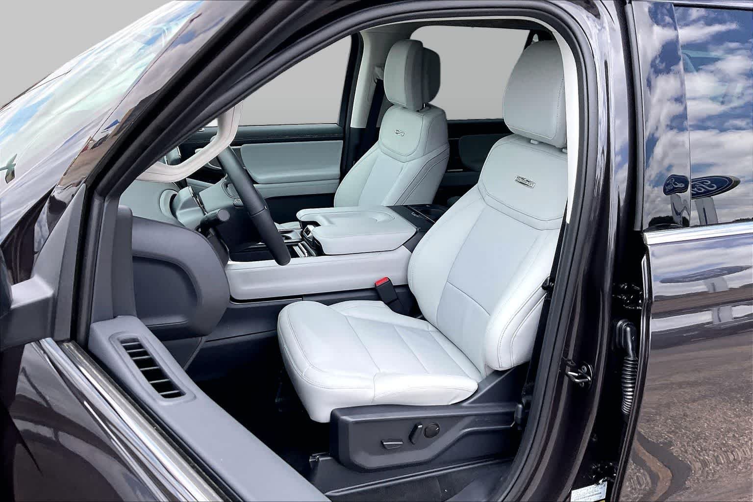 New 2026 Dark Matter Gray Metallic Ford MAX Platinum® image 9