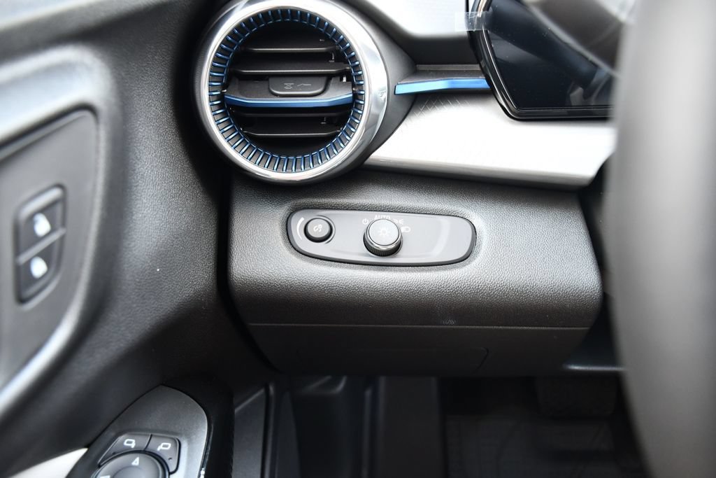 2026 Chevrolet Trax LT - Photo 13