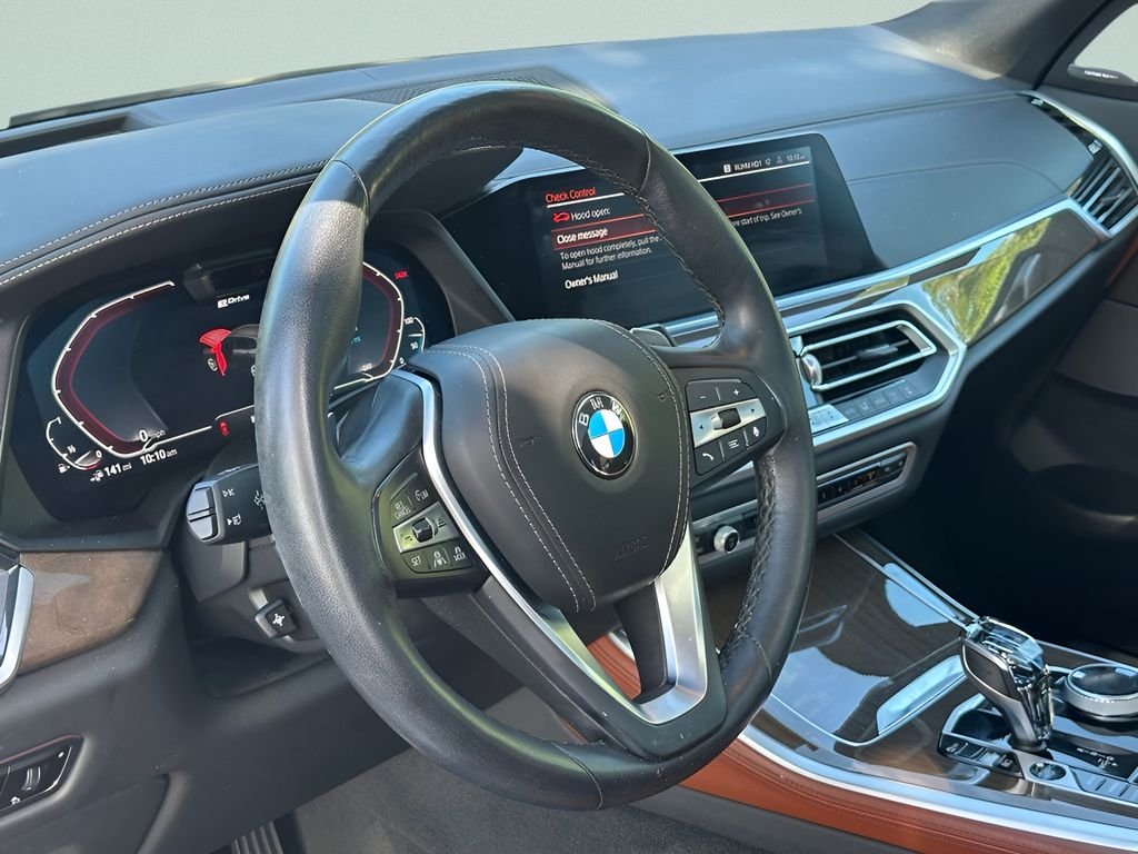 Used 2021 White BMW xDrive45e image 22