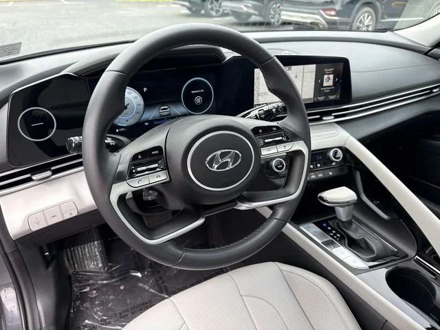 Used 2023 Gray Hyundai Limited image 2
