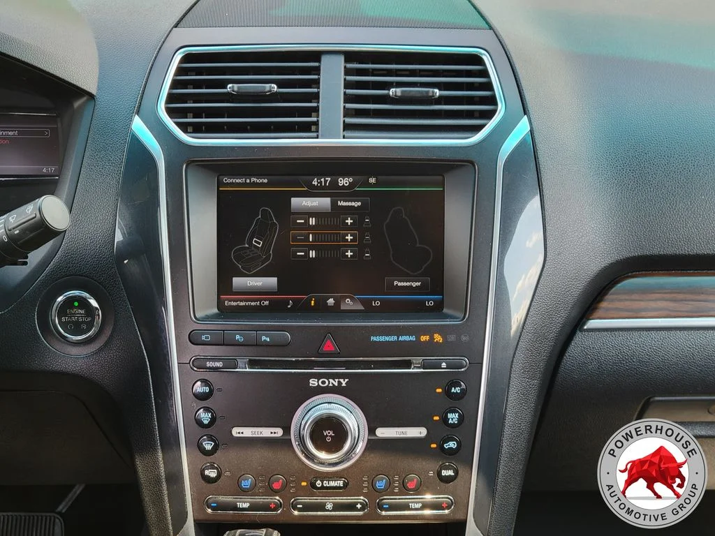 Used 2016 Black Ford Limited image 23
