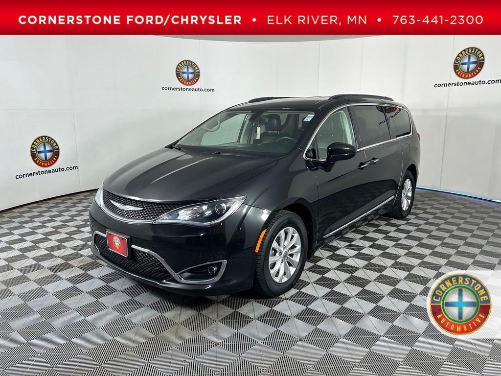 Used 2017 Black Chrysler Touring L image 1