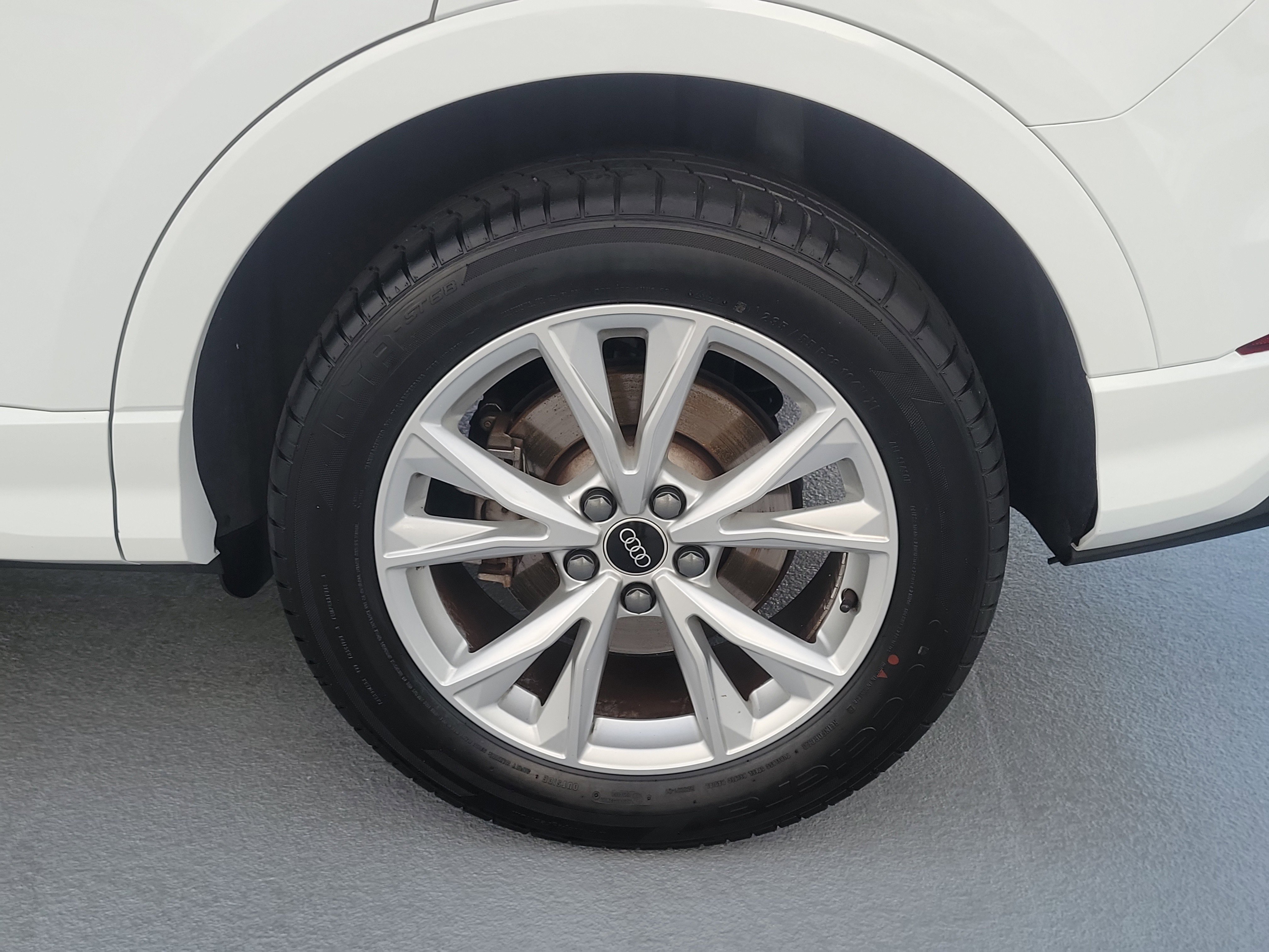 Used 2024 White Audi S line Premium image 4