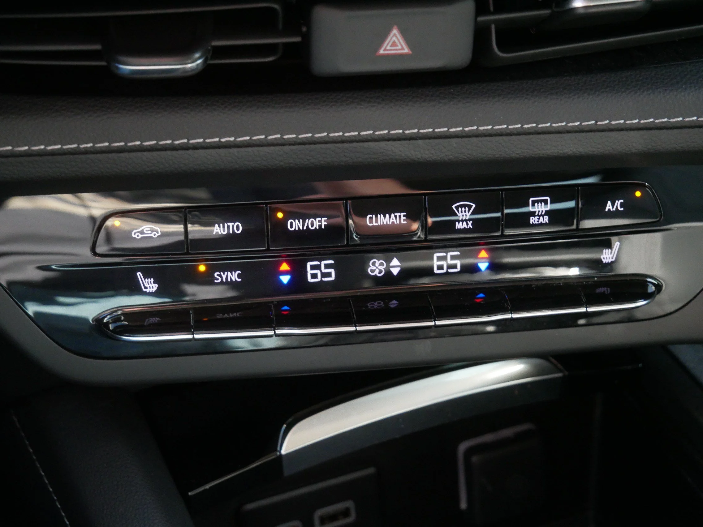 2023 Buick Envision Essence - Photo 31
