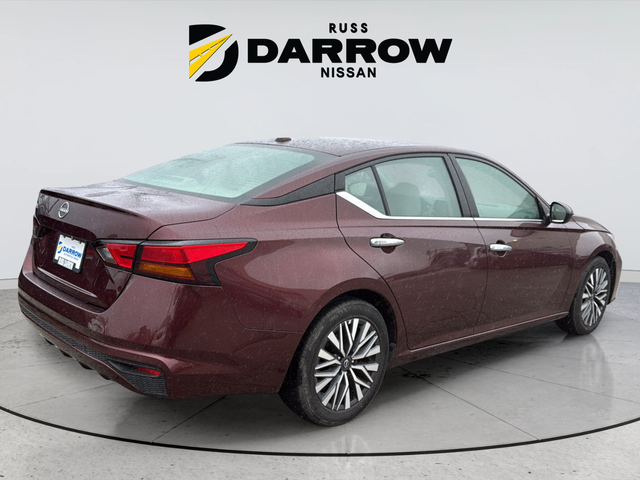 Used 2025 Red Nissan 2.5 SV image 5