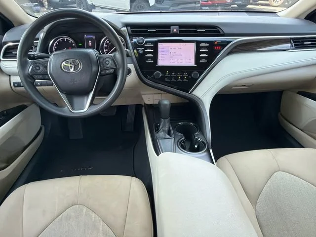 Used 2018 Red Toyota LE image 22