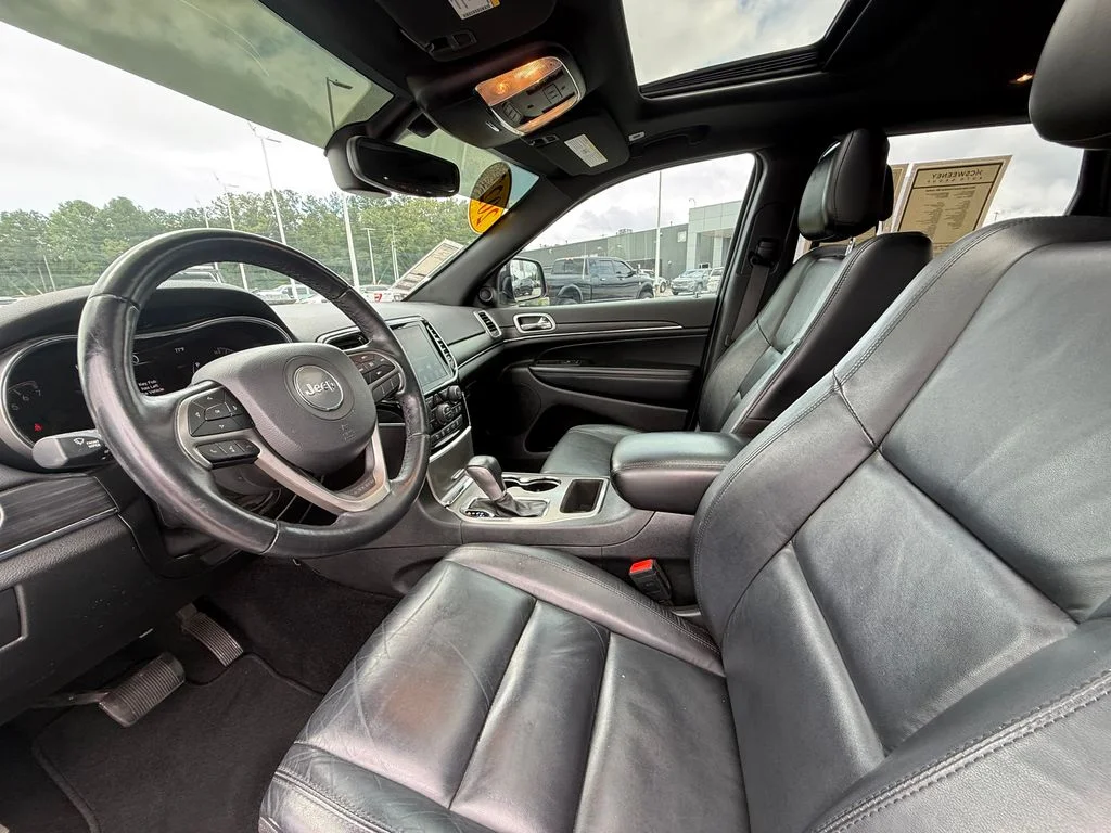 Used 2022 Black Jeep Limited image 20