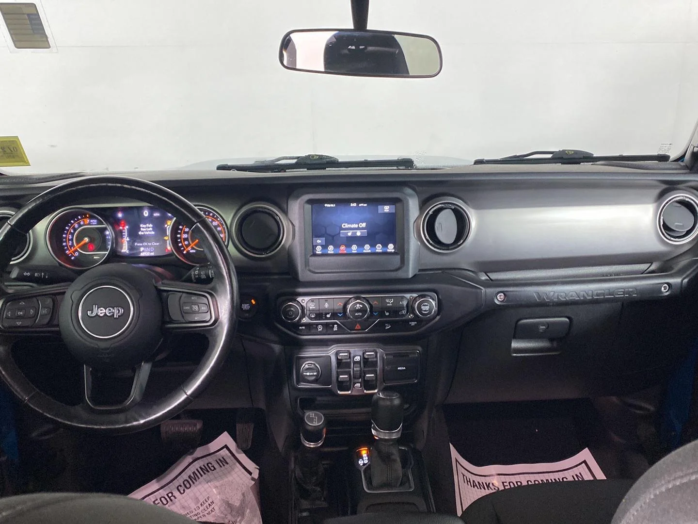 Used 2019 Bikini Pearlcoat Jeep Sport S image 23