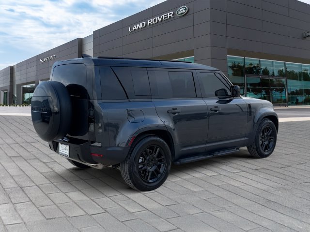 Used 2026 Carpathian Grey Premium Metallic Land Rover S image 5