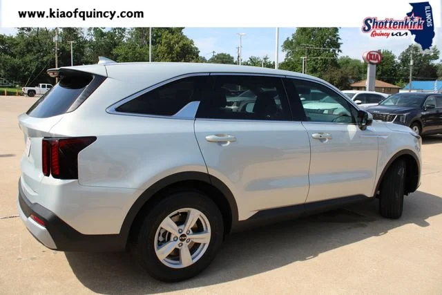 New 2026 Silver Kia LX image 4