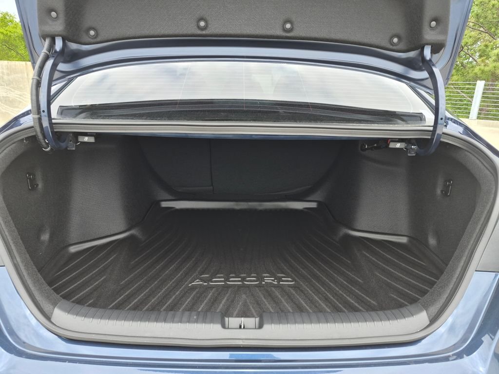 2026 Honda Accord Hybrid Touring - Photo 17