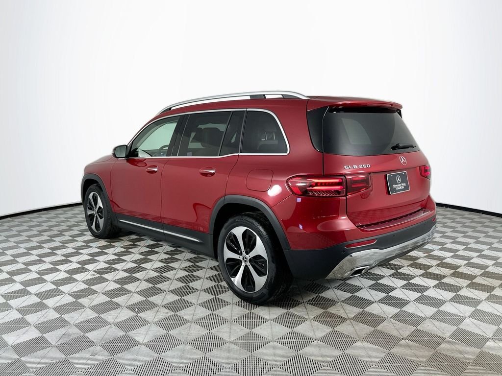 New 2026 MANUFAKTUR Patagonia Red Metallic Mercedes-Benz GLB 250 image 5