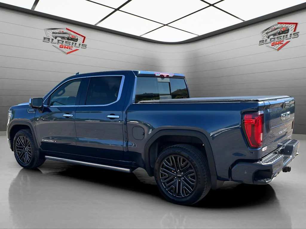 Used 2022 Pacific Blue Metallic GMC Denali Ultimate image 3