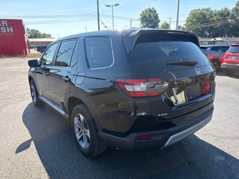 Used 2024  Honda EX-L image 5