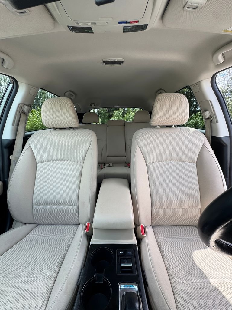 Used 2017 Wilderness Green Metallic Subaru 2.5i Premium image 23