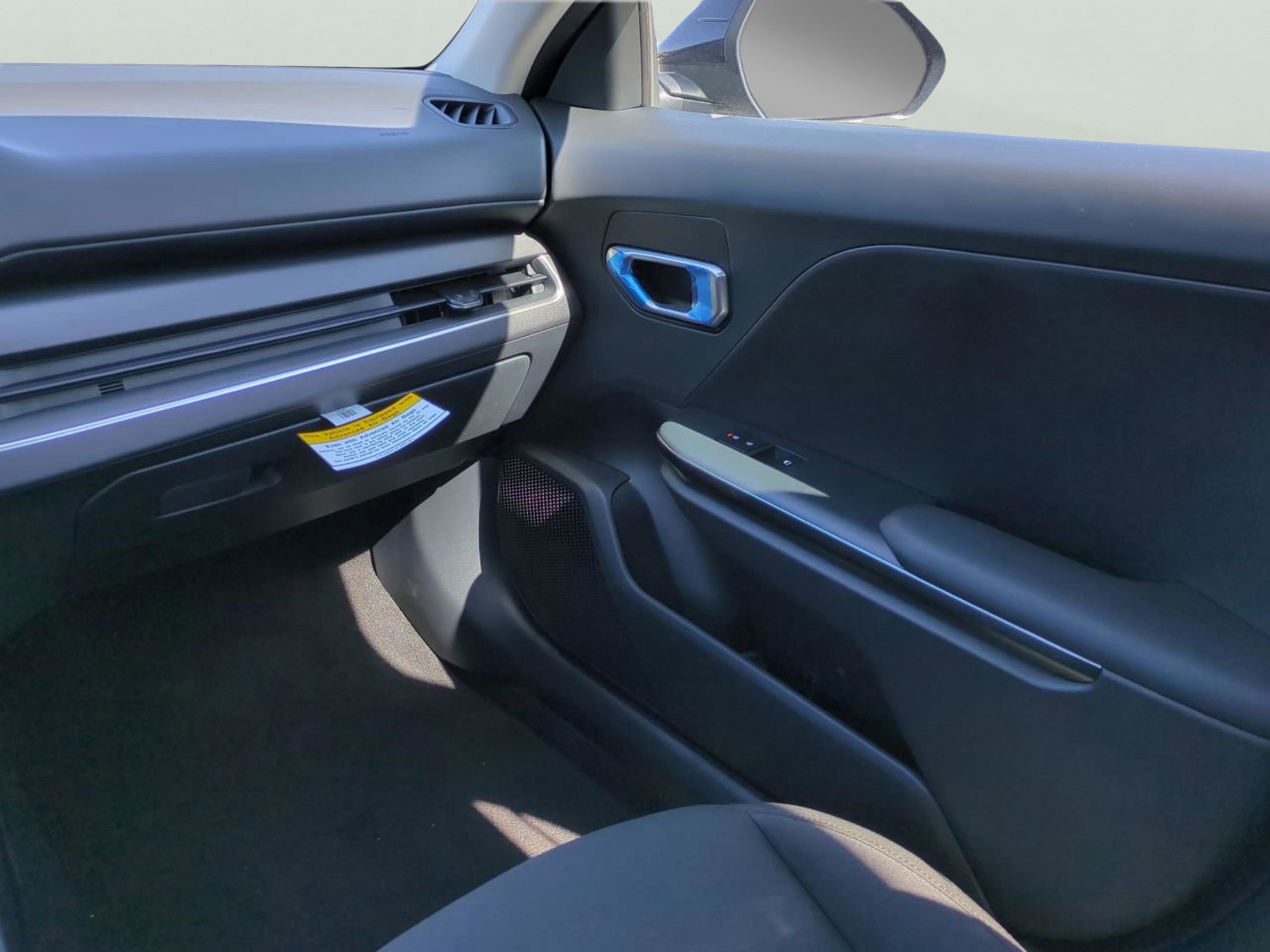 New 2026 Snow White Pearl Kia LX image 12