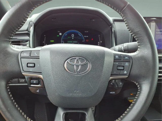 Certified Used 2025 ICE CAP Toyota  image 20