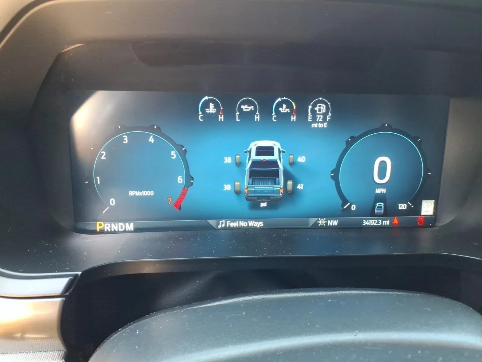 Used 2024  Ford LARIAT image 21